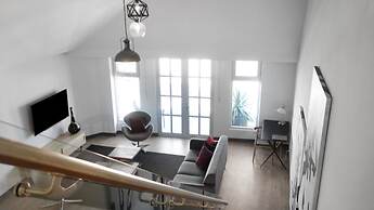 Semaphore Splash Apartments