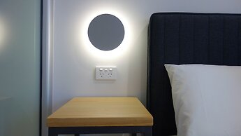 Semaphore Splash Apartments