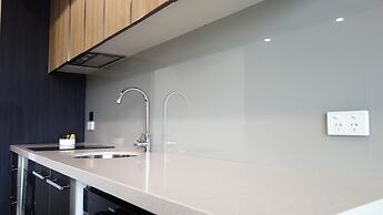 Semaphore Splash Apartments