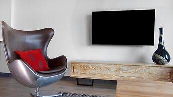 Semaphore Splash Apartments