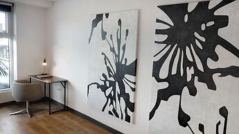 Semaphore Splash Apartments