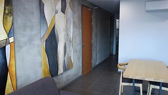 Semaphore Splash Apartments