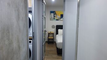 Semaphore Splash Apartments