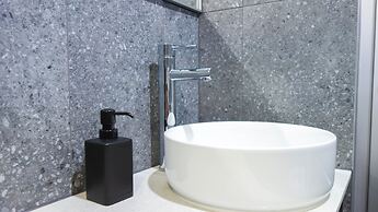 Semaphore Splash Apartments