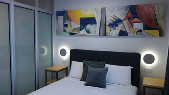 Semaphore Splash Apartments