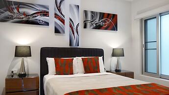 Semaphore Splash Apartments