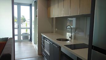 Semaphore Splash Apartments