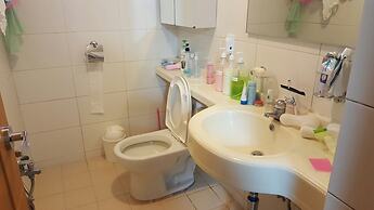 Happy Tree Guesthouse - Hostel