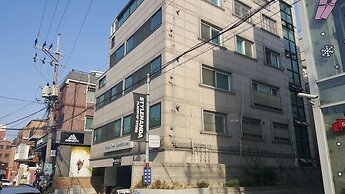 Happy Tree Guesthouse - Hostel