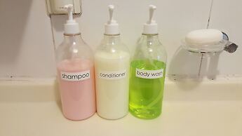 Happy Tree Guesthouse - Hostel