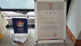 Happy Tree Guesthouse - Hostel