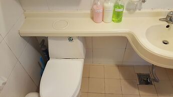 Happy Tree Guesthouse - Hostel