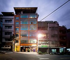Taipei Travelers International Hostel