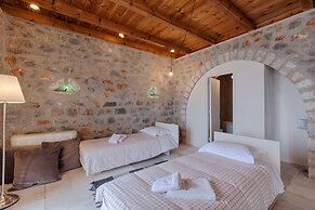 Aegila Boutique Hotel