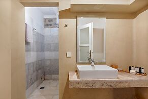 Aegila Boutique Hotel