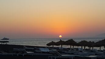 Pleasure Beachside Studios