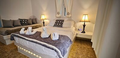 Pleasure Beachside Studios