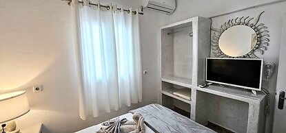 Pleasure Beachside Studios