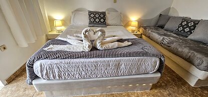 Pleasure Beachside Studios