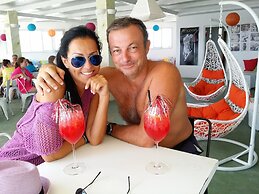 Pleasure Beachside Studios