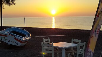 Pleasure Beachside Studios