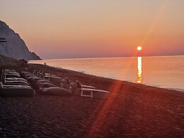 Pleasure Beachside Studios