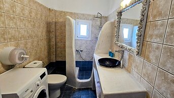 Pleasure Beachside Studios