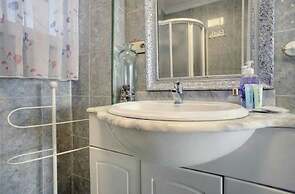 White Heron Apartment