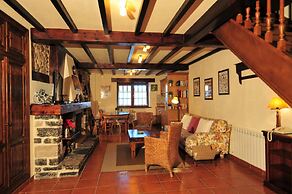 Apartamentos Llugarón