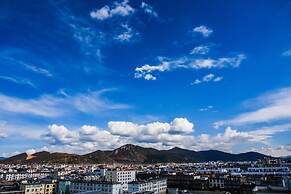 Hilton Garden Inn Shangri-La