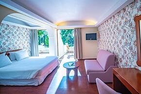 Ramada by Wyndham Loutraki Poseidon Resort