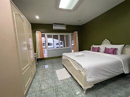 OYO 75486 Anna Residence Jomtien