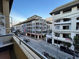OYO 75486 Anna Residence Jomtien