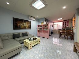 OYO 75486 Anna Residence Jomtien