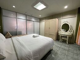 OYO 75486 Anna Residence Jomtien