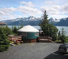 Resurrection Lodge on the Bay