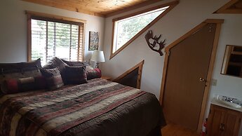 Resurrection Lodge on the Bay