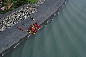 Resurrection Lodge on the Bay