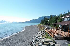 Resurrection Lodge on the Bay
