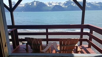 Resurrection Lodge on the Bay