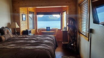 Resurrection Lodge on the Bay