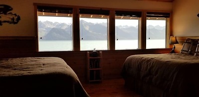 Resurrection Lodge on the Bay