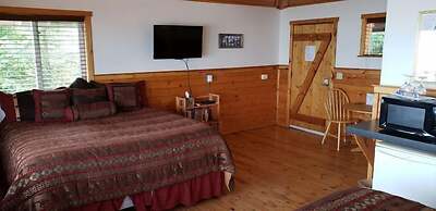 Resurrection Lodge on the Bay