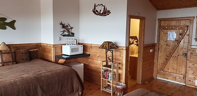 Resurrection Lodge on the Bay