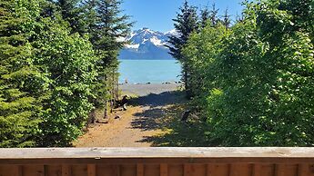 Resurrection Lodge on the Bay