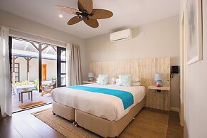 Le Nautique - Luxury Waterfront Hotel