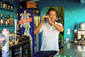 Le Nautique - Luxury Waterfront Hotel