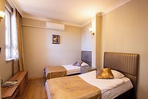 Tac Hotel