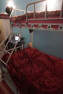 Chilloutlya Hostel&Bar