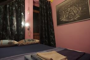 Chilloutlya Hostel&Bar